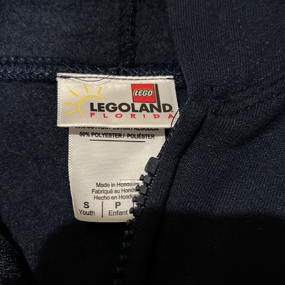 Legoland, Florida sweatshirt with American flag NWT sizes small and large - Picture 2 of 6